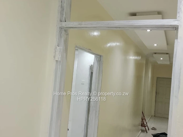 Secure Walled 3-Bed with Spacious Garden in Marimba Park