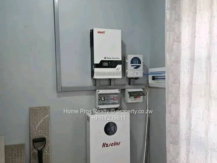 Stylish 5-Bed Marlborough Home 1992m² — Borehole & Solar