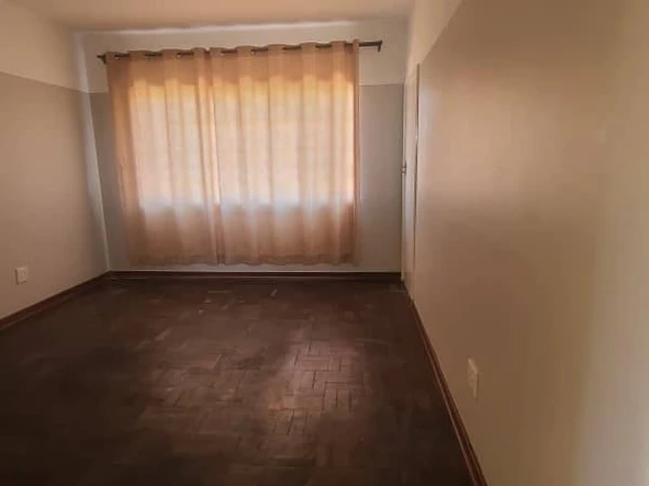 2 Bedroom Flat & Apartment