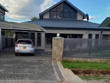 3 Bedroom Flat & Apartment