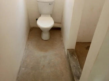 2 Bedroom Flat & Apartment