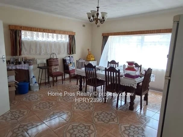 Spacious 4BR Emerald Hill Home on 2030m² — Borehole